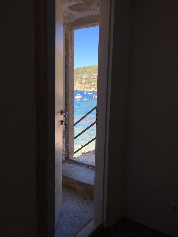Zanicovo Beach Apartment Komiža Zewnętrze zdjęcie